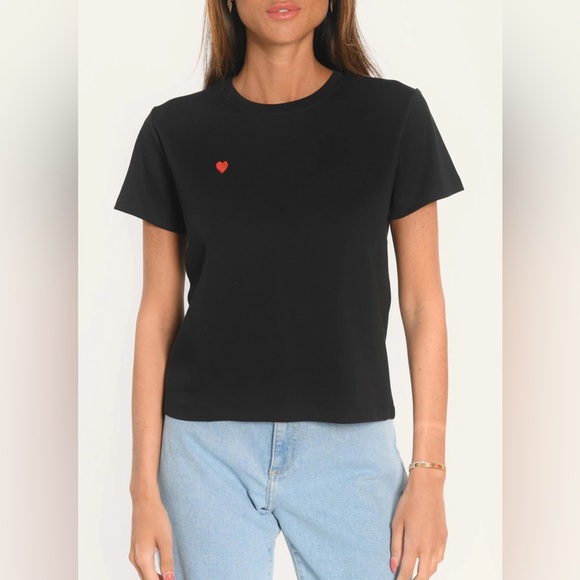 KOOKAI Black Cropped Red Heart Tee Size 3 (US 8) - Picture 1 of 6